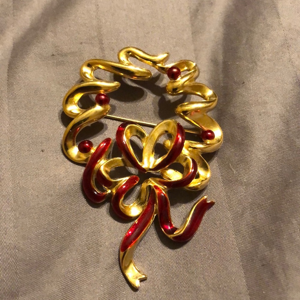 Krementz Vintage Brooch